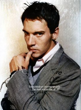 Obrázek “http://www.jrmfansite.org/gallery/albums/newstand2/normal_company1.jpg” nelze zobrazit, protože obsahuje chyby.